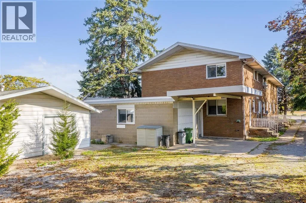 Row / Townhouse for rent: 3027 Walker Road, Windsor, Ontario N8W 3R4