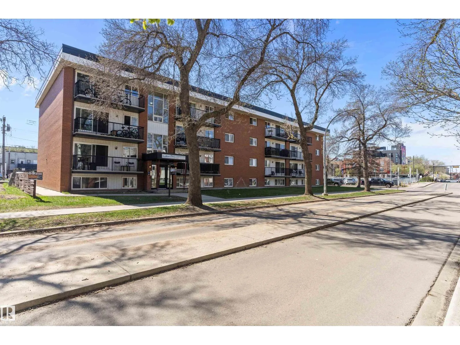 Apartment for rent: #303 10149 83 Av Nw, Edmonton, Alberta T6E 2C5