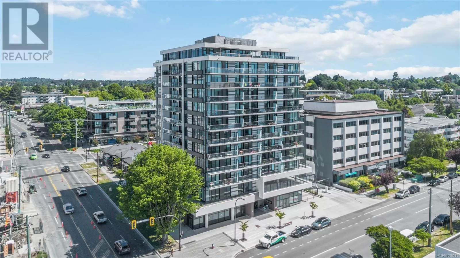 Apartment for rent: 303 1100 Yates St, Victoria, British Columbia V8V 3M8