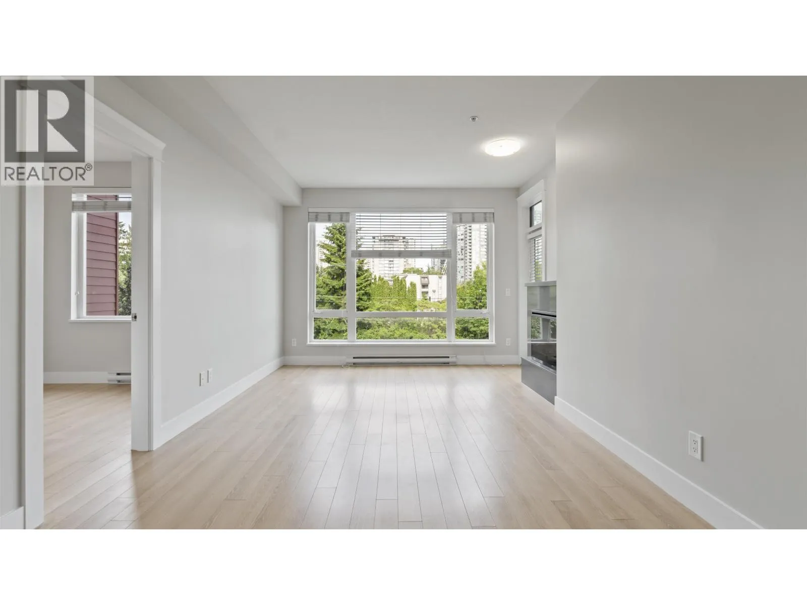 Apartment for rent: 303 1188 Johnson Street, Coquitlam, British Columbia V3B 0H7