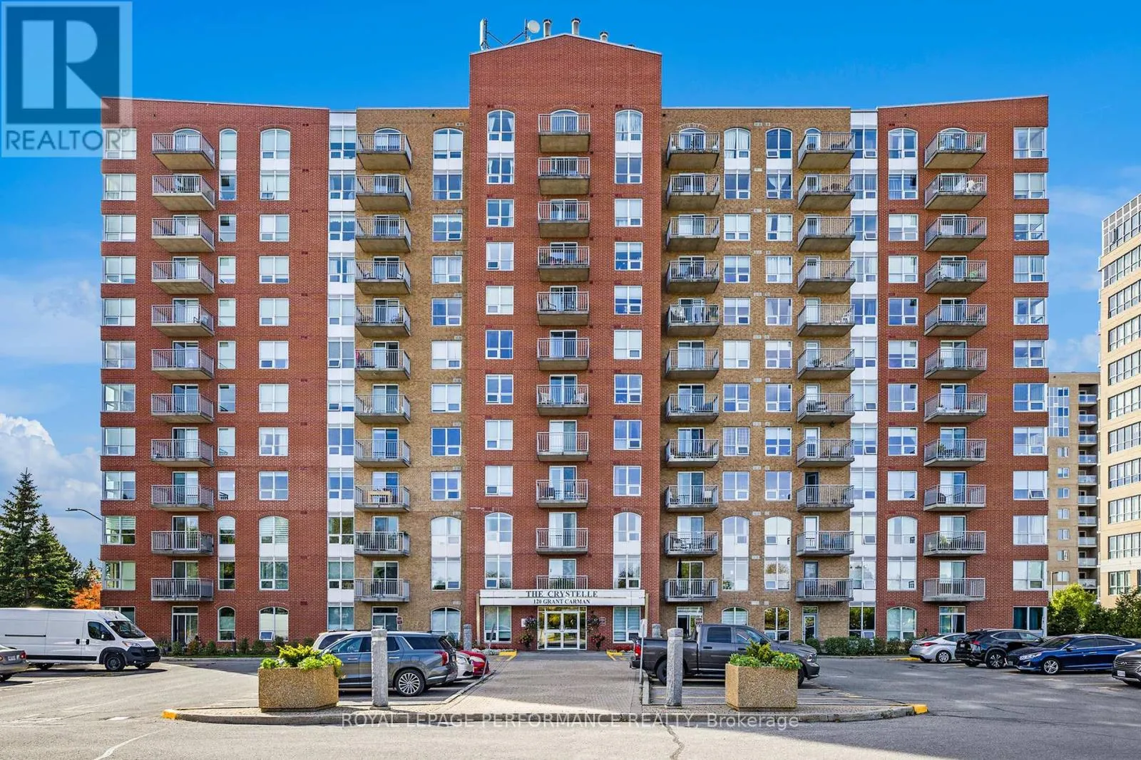 Apartment for rent: 303 - 120 Grant Carman Drive, Ottawa, Ontario K2E 1C8