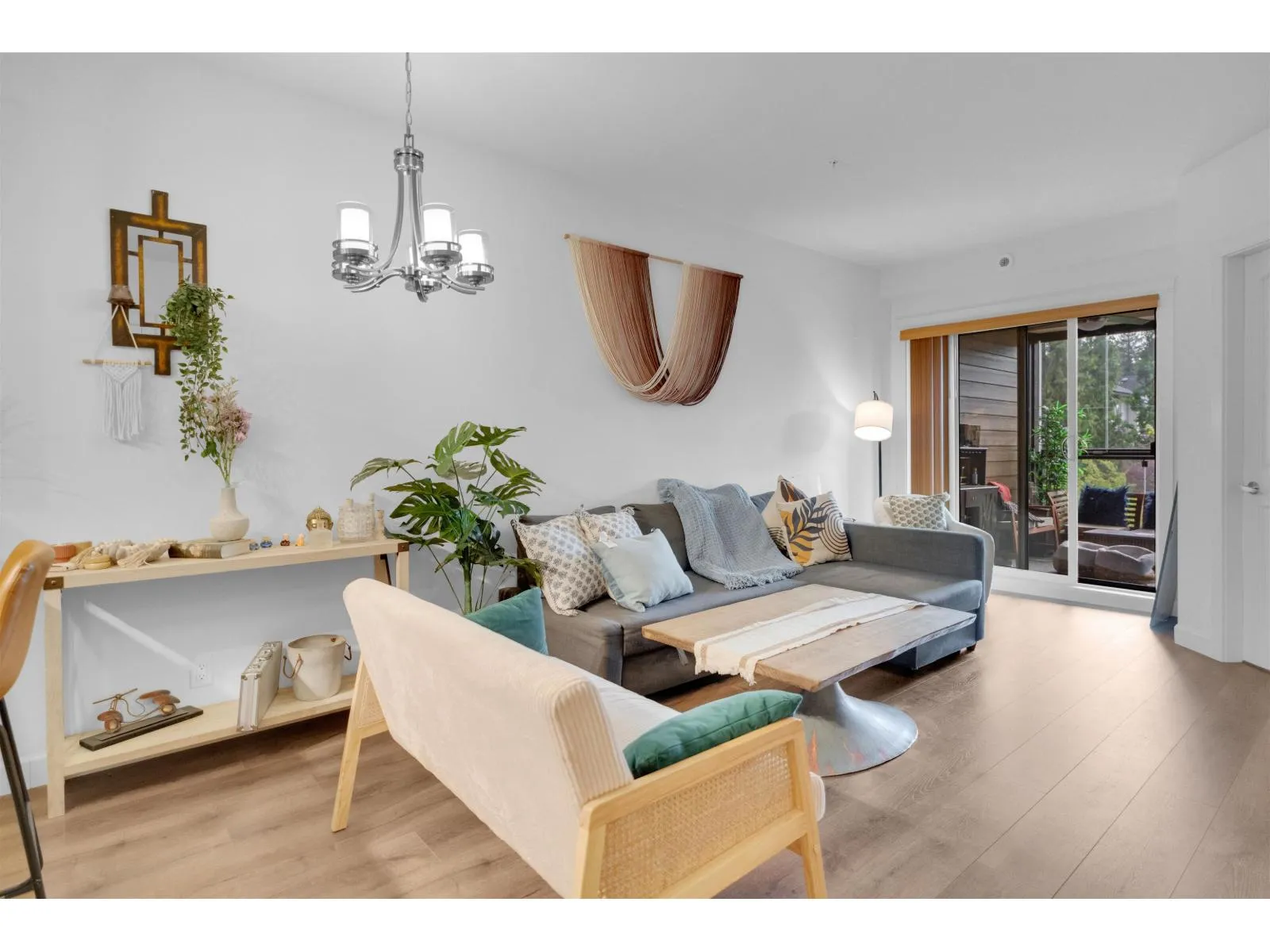 Apartment for rent: 303 20376 86 Avenue, Langley, British Columbia V2Y 3P8