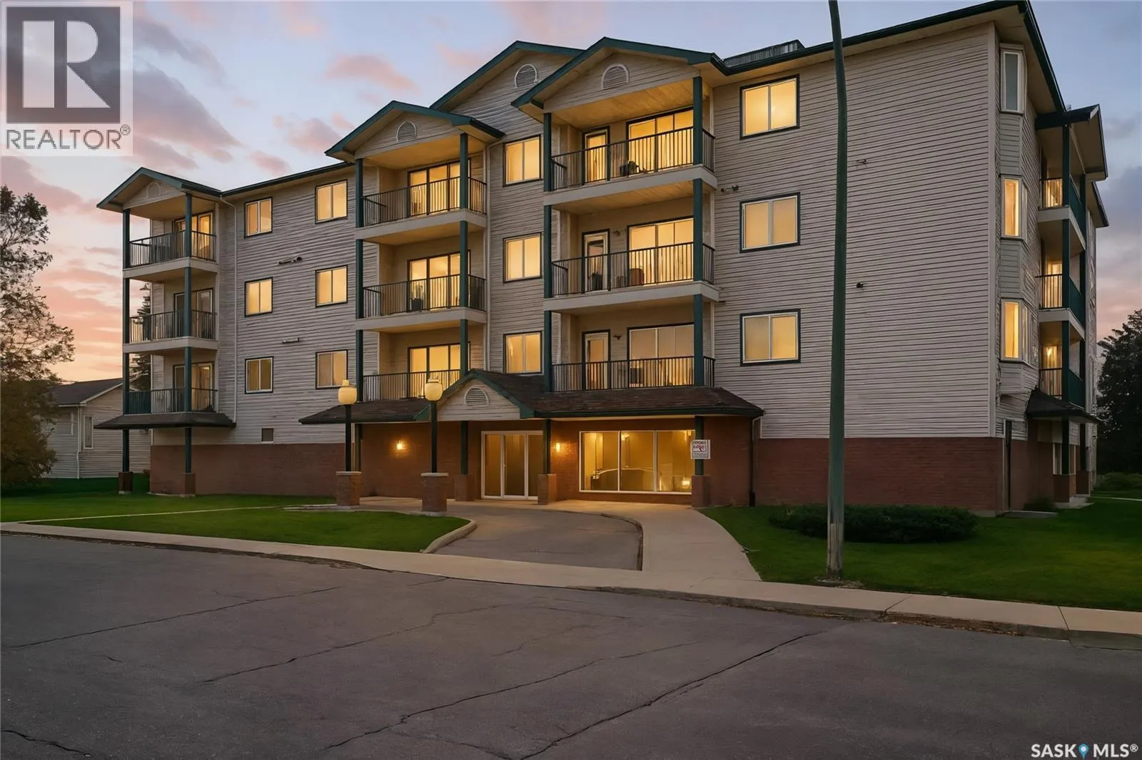 Apartment for rent: 303 205 Mcintyre Street N, Regina, Saskatchewan S4R 3B7