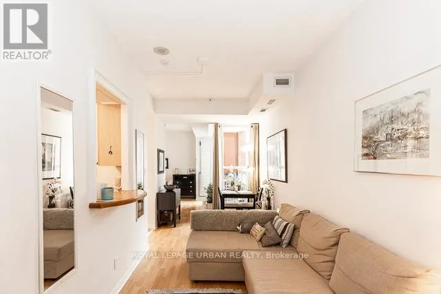 Apartment for rent: 303 - 39 Jarvis Street, Toronto, Ontario M5E 1Z5