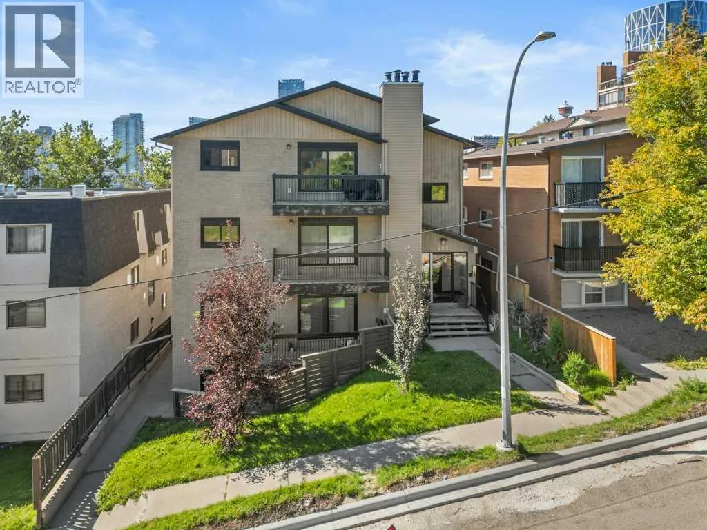 Apartment for rent: 303, 409 1 Avenue Ne, Calgary, Alberta T2E 0B3