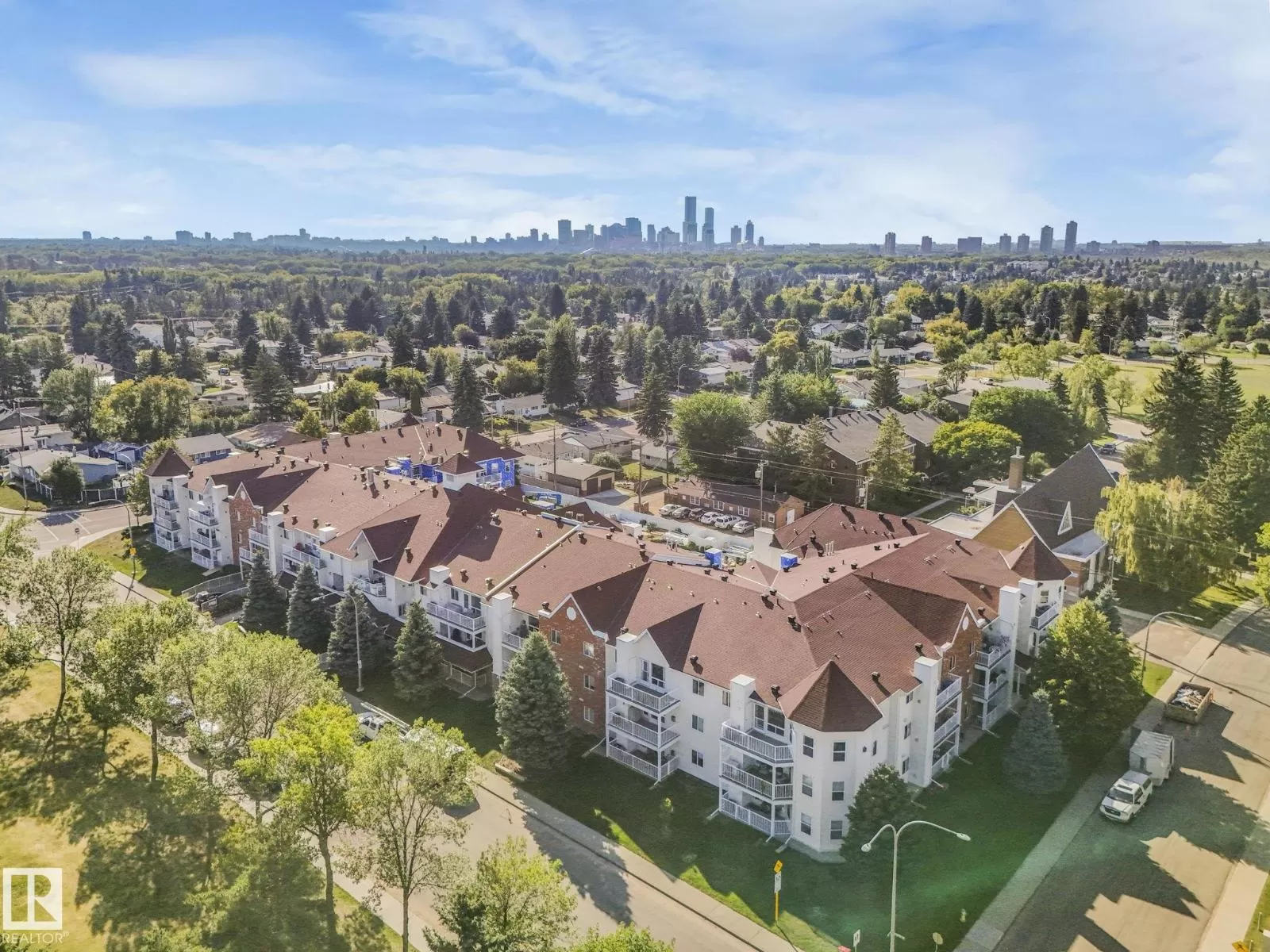 Apartment for rent: #303 6220 Fulton Rd Nw, Edmonton, Alberta T6A 3T4