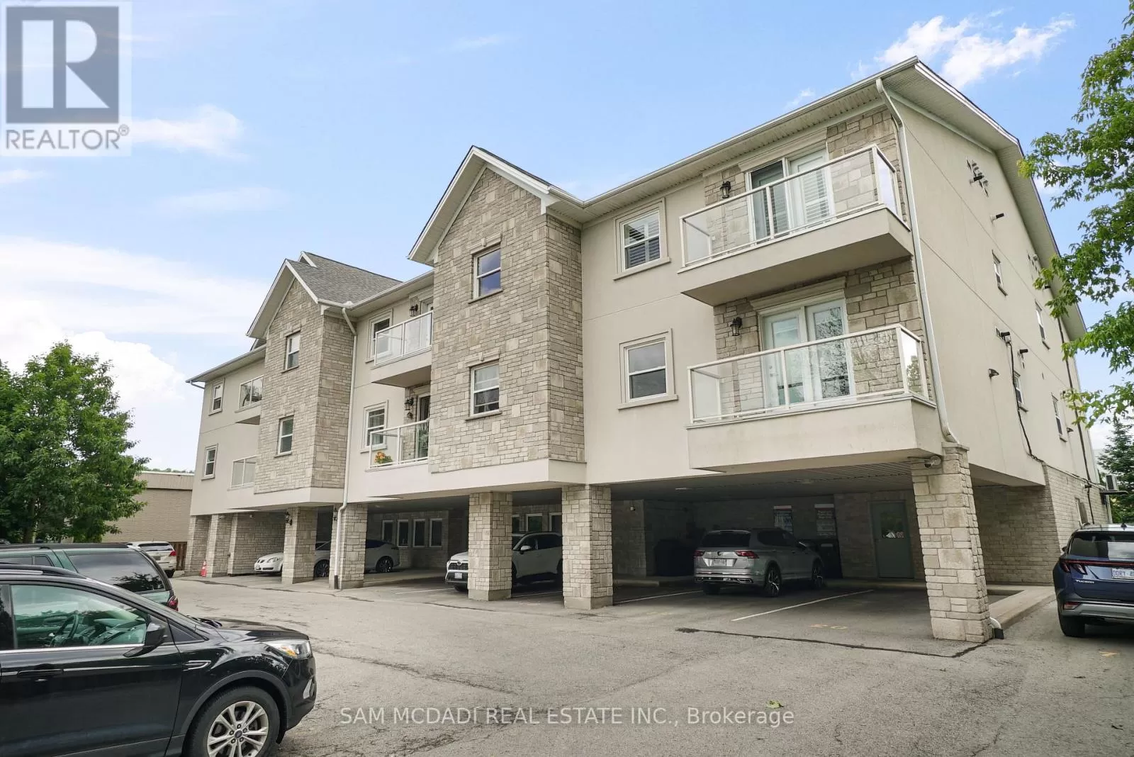 Apartment for rent: 303 - 6928 Ailanthus Avenue, Niagara Falls, Ontario L2G 4C8