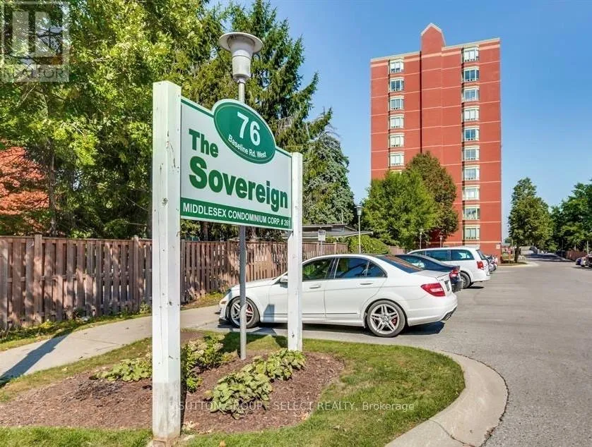 Apartment for rent: 303 - 76 Base Line Road W, London South, Ontario N6J 4X6