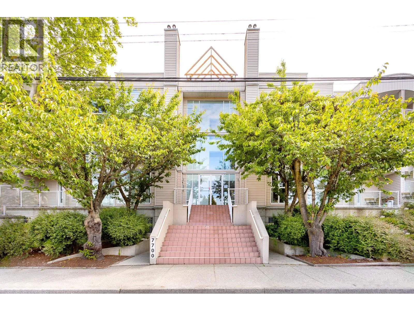 Apartment for rent: 303 7700 Gilbert Road, Richmond, British Columbia V7C 3W2