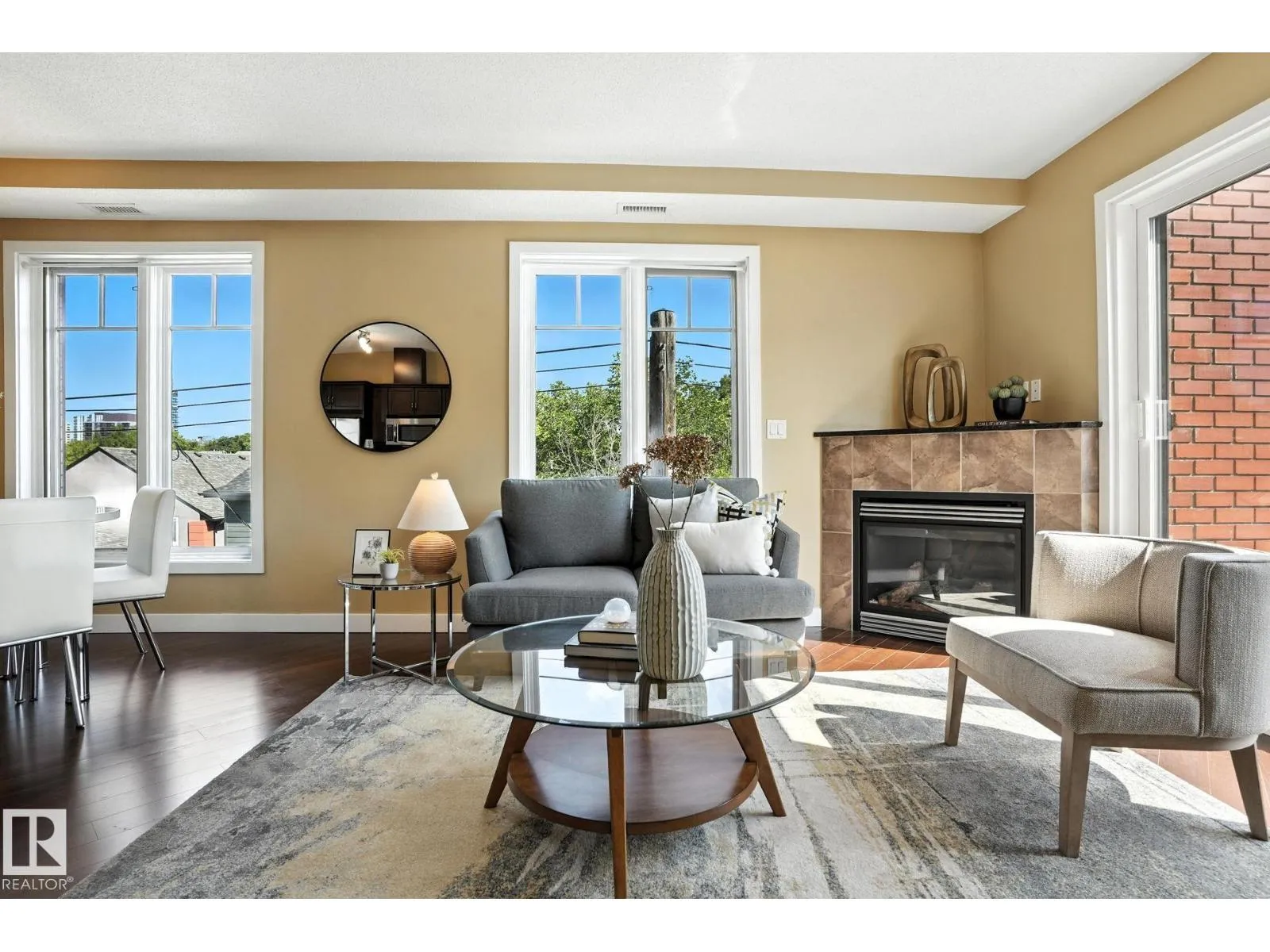 Apartment for rent: #303 7907 109 St Nw, Edmonton, Alberta T6G 1C7