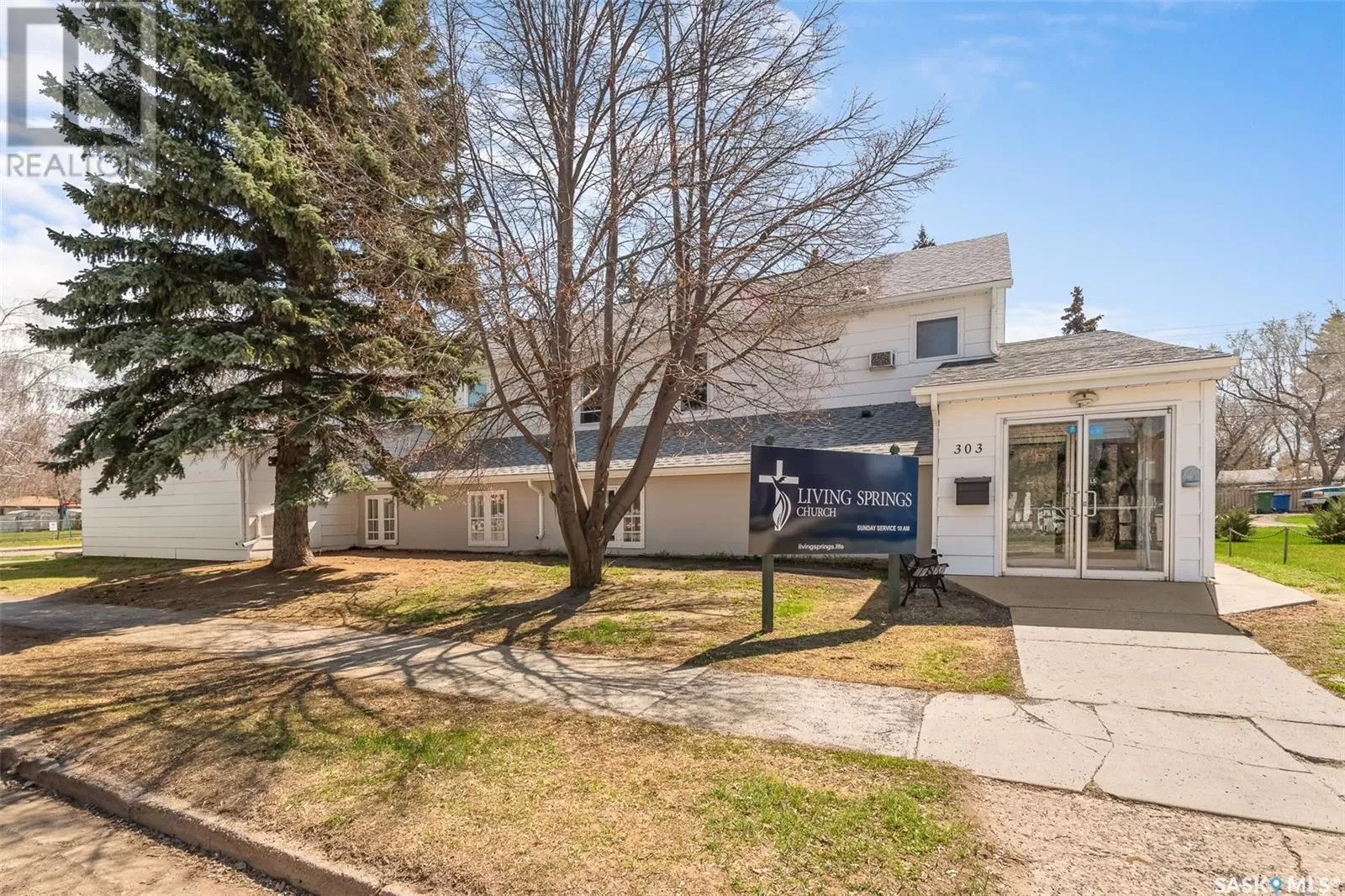 303 Coteau Street W, Moose Jaw, Saskatchewan S6H 5C8
