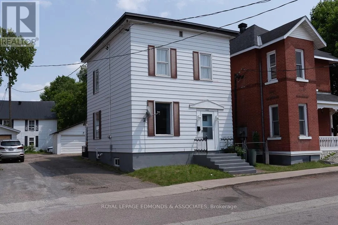House for rent: 303 Murray Street W, Pembroke, Ontario K8A 4P1