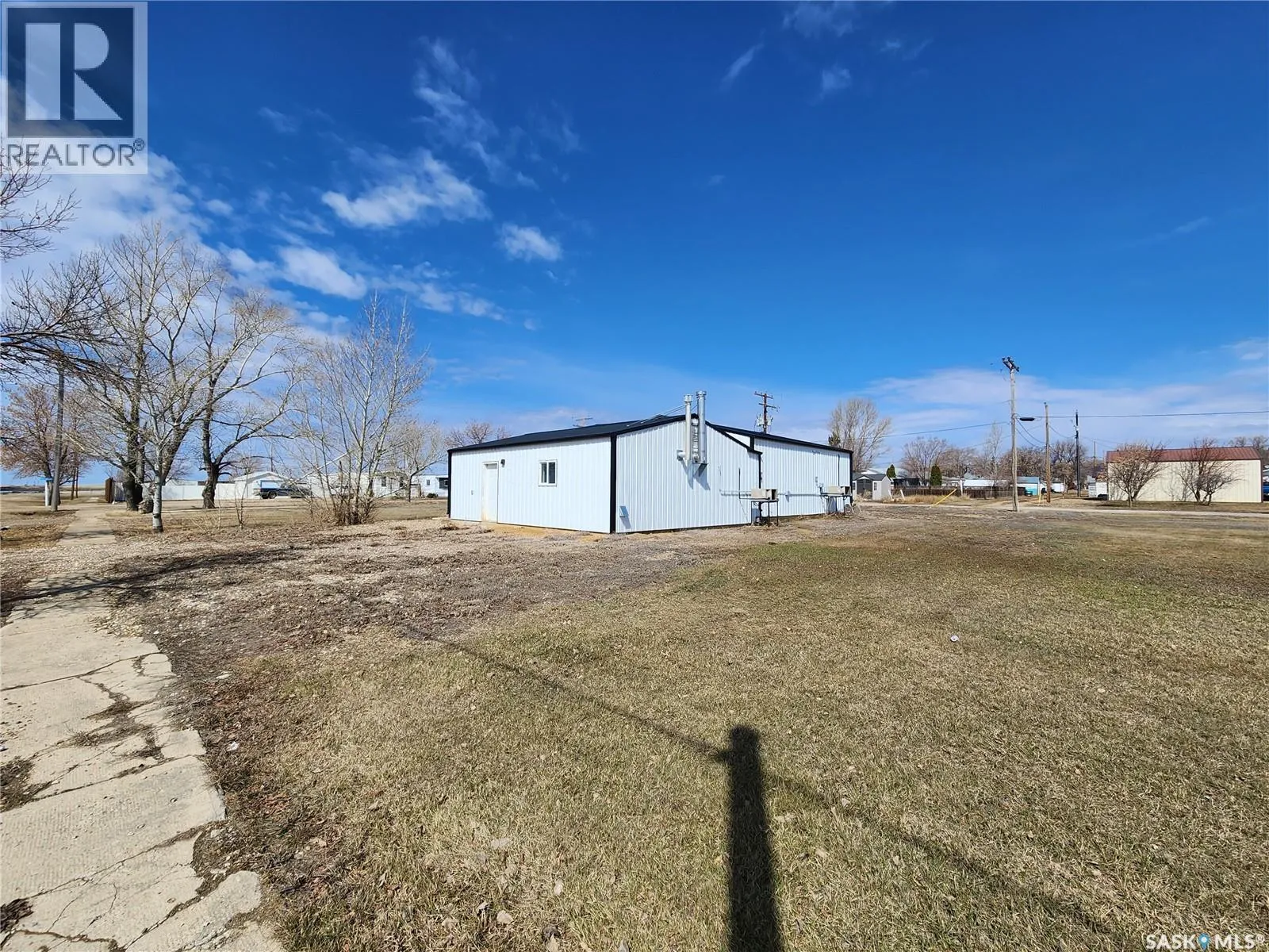 Warehouse for rent: 303 N Railway Avenue, Morse, Saskatchewan S0H 3C0