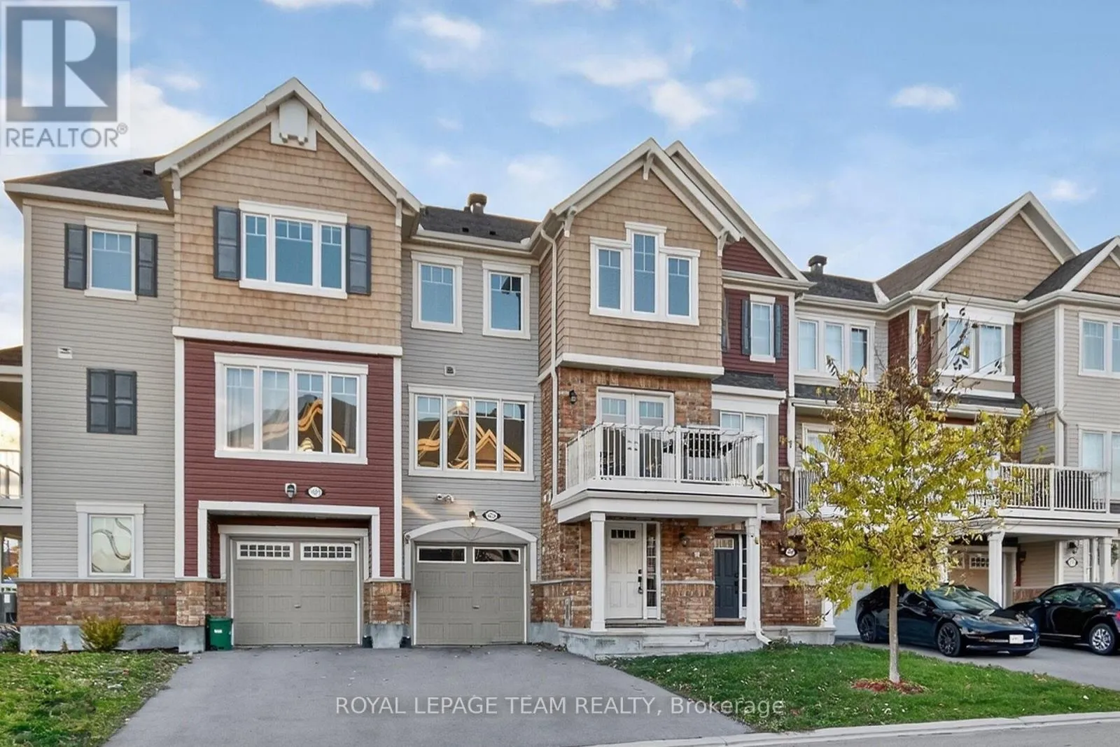 Row / Townhouse for rent: 303 Pumpkinseed Crescent, Ottawa, Ontario K2J 6J9