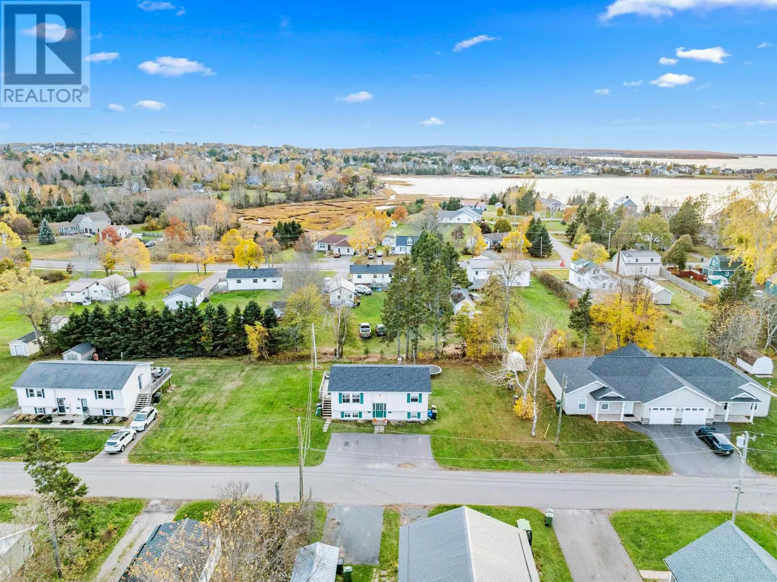 Duplex for rent: 30-32 Barkley Avenue, Stratford, Prince Edward Island C1B 1Z6