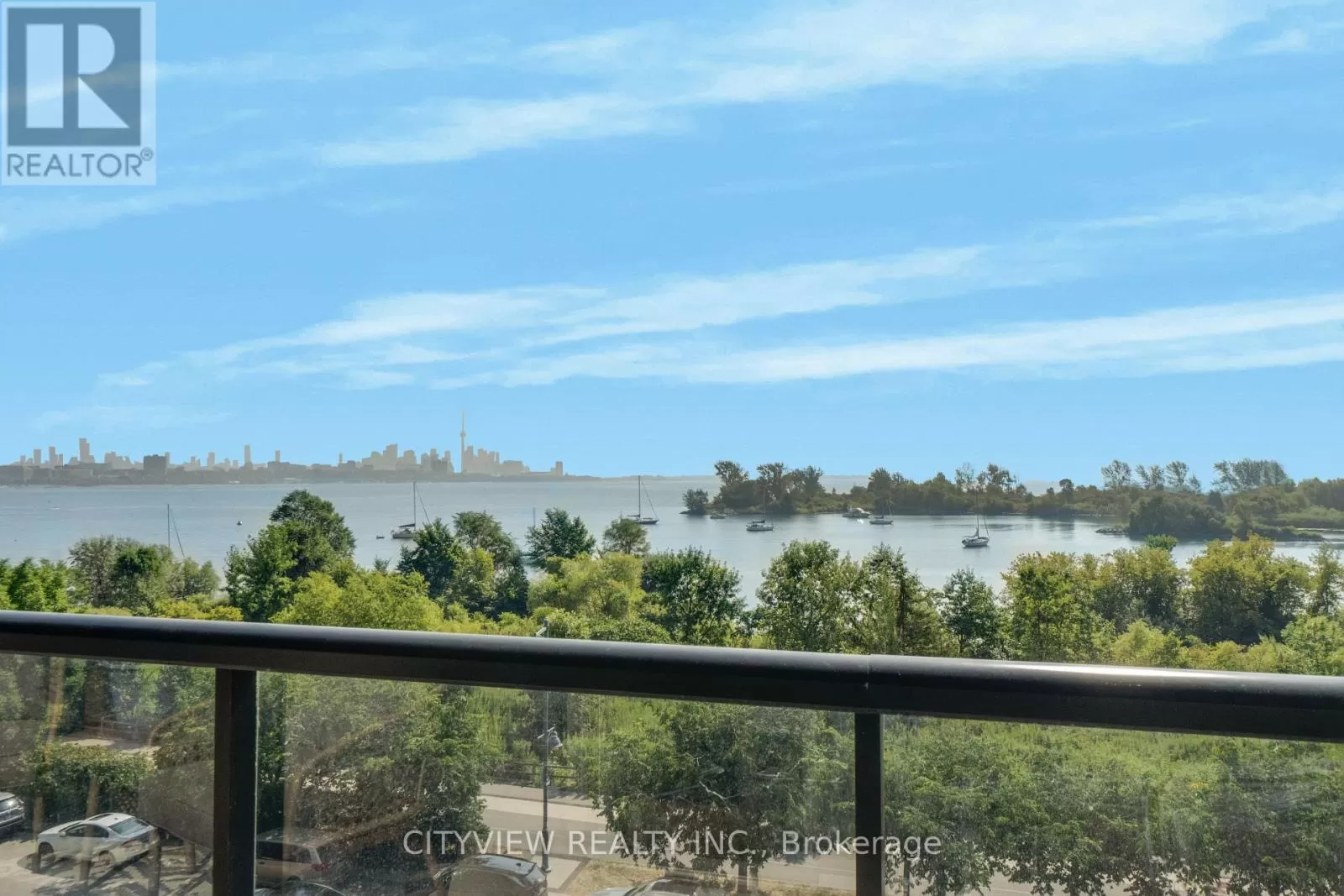 Apartment for rent: 304 - 110 Marine Parade Drive, Toronto, Ontario M8V 0B6