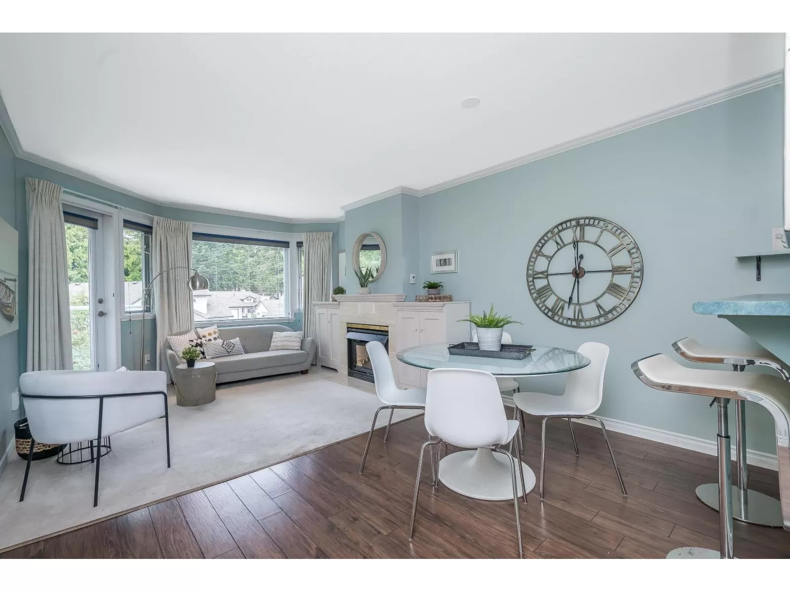 Apartment for rent: 304 13959 16 Avenue, Surrey, British Columbia V4A 1P8