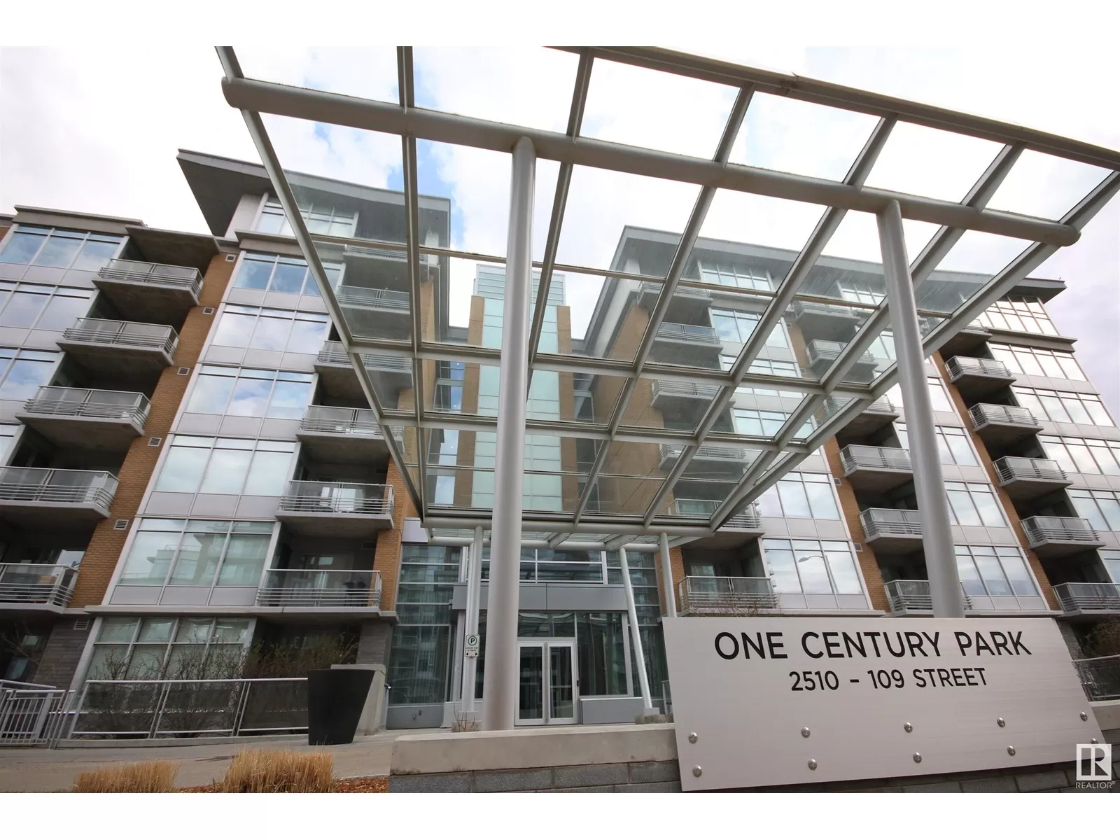 Apartment for rent: #304 2510 109 St Nw, Edmonton, Alberta T6J 2X1