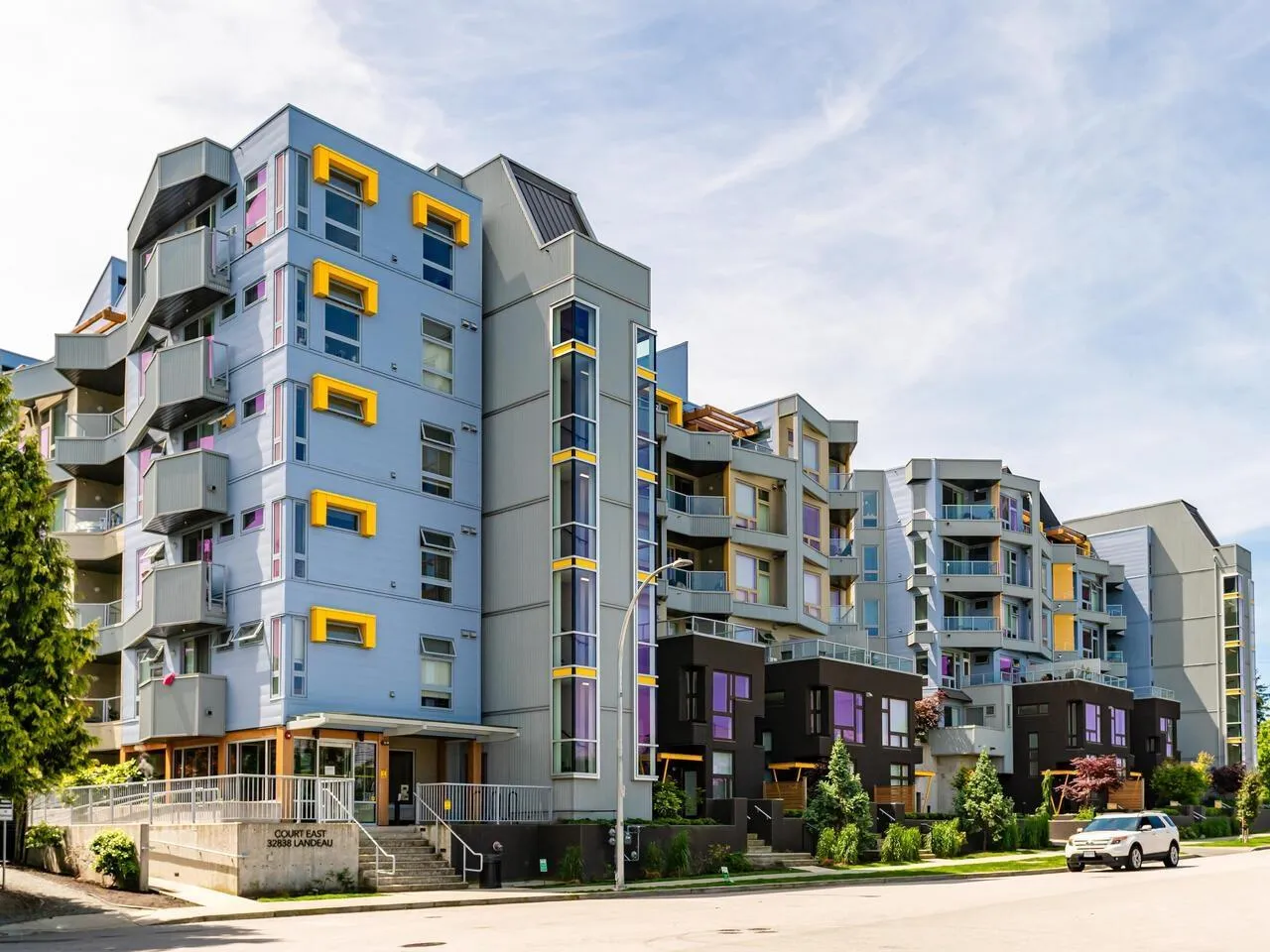 Apartment for rent: 304 32838 Landeau Place, Abbotsford, British Columbia V2S 0M6