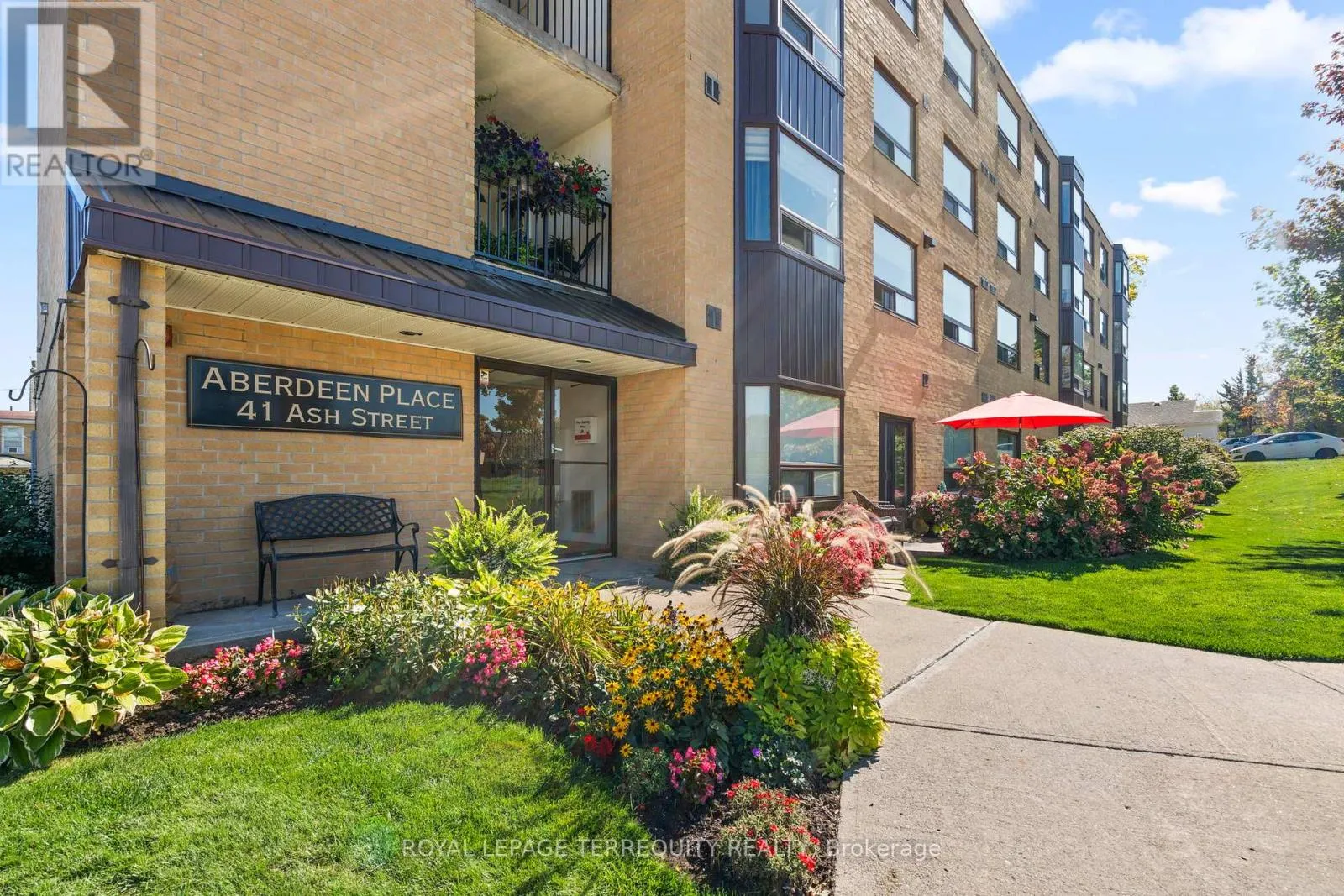 Apartment for rent: 304 - 41 Ash Street, Uxbridge, Ontario L9P 1E2