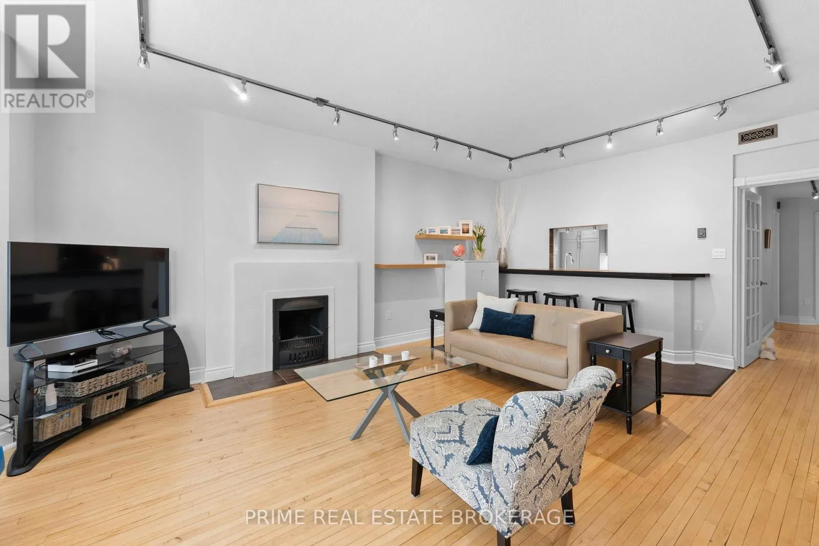 Apartment for rent: 304 - 460 Wellington Street, London East, Ontario N6A 3P8