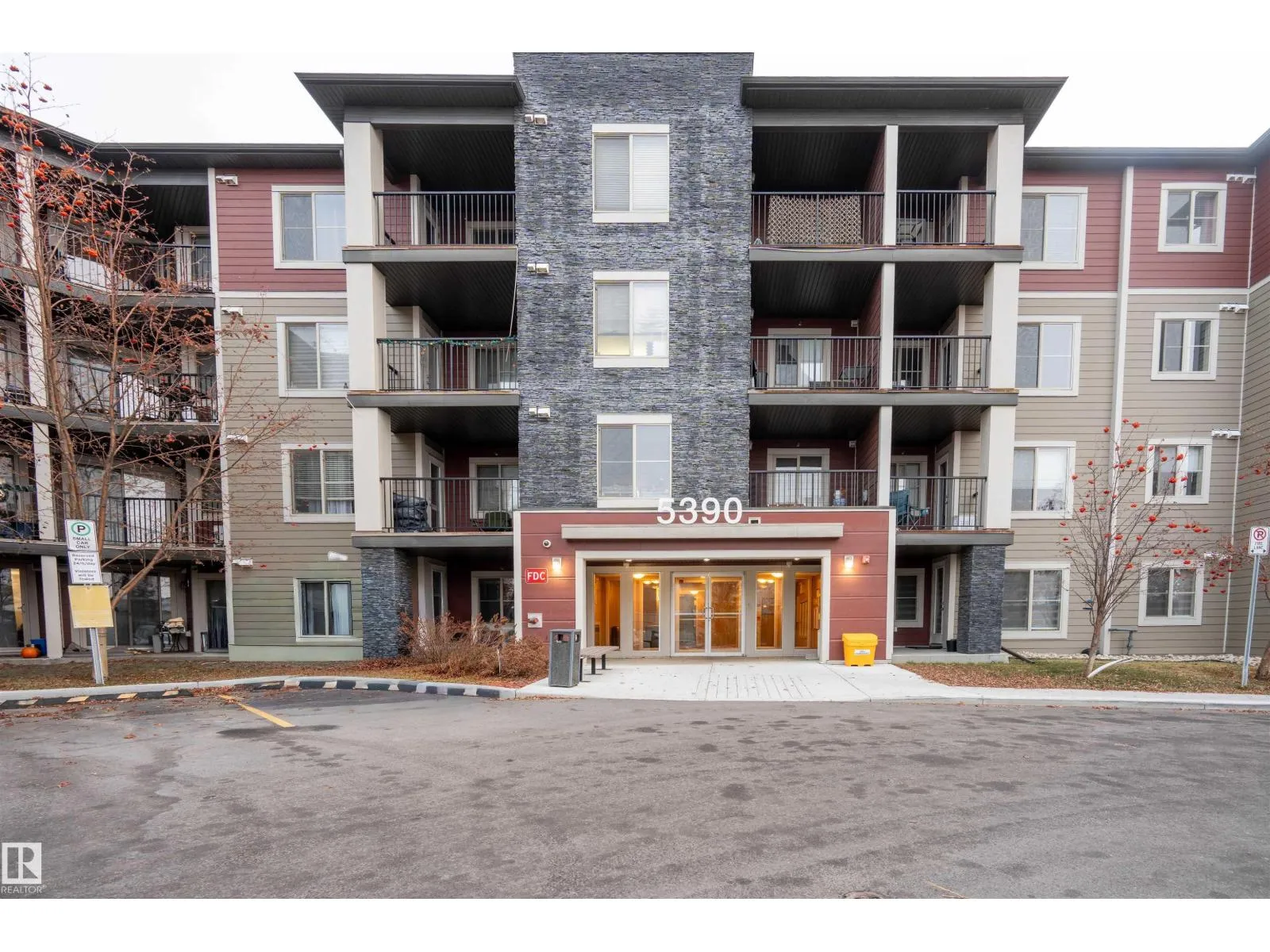 Apartment for rent: #304 5390 Chappelle Rd Sw, Edmonton, Alberta T6W 3K7