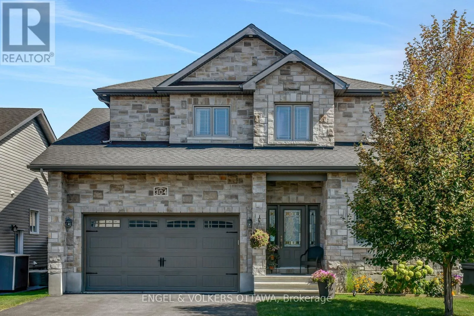 House for rent: 304 Colmar Street, Russell, Ontario K0A 1W0