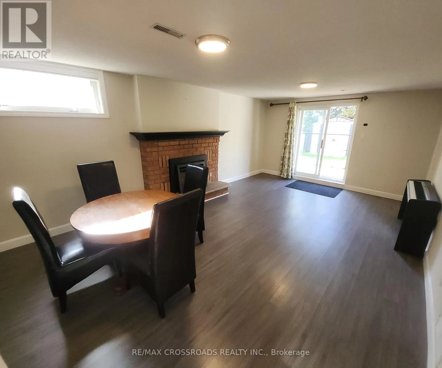 House for rent: 304 Orsi Avenue, Bradford West Gwillimbury, Ontario L3Z 1B7