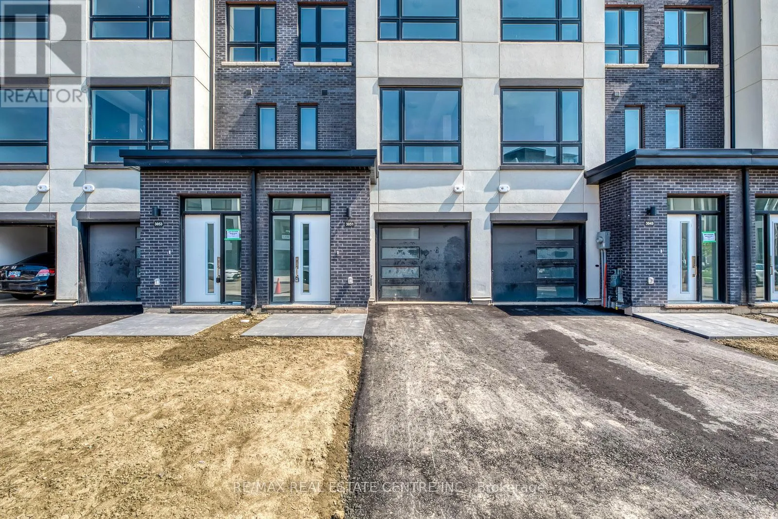 Row / Townhouse for rent: 3049 Trailside Drive, Oakville, Ontario L6M 5R5