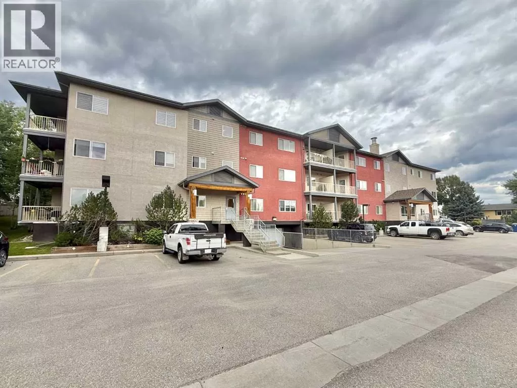 Apartment for rent: 305, 109 Seabolt Drive, Hinton, Alberta T7V 1K2