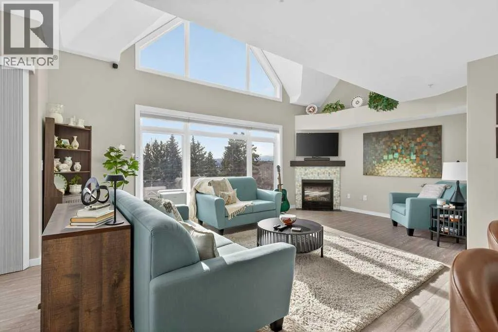 Apartment for rent: 305, 141 Mountain Street, Cochrane, Alberta T4C 1Z5