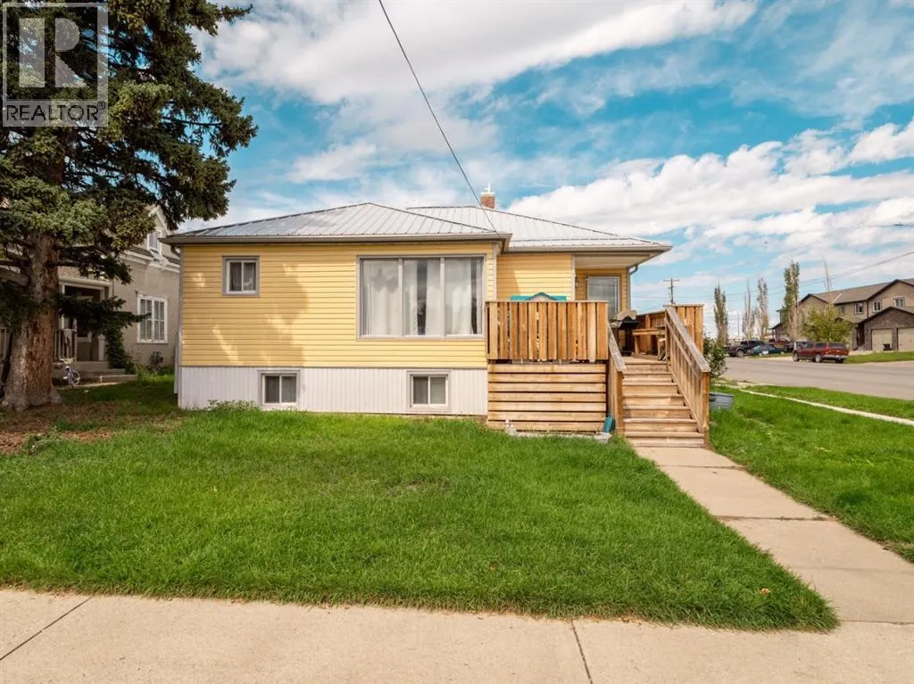 House for rent: 305 2 Avenue W, Cardston, Alberta T0K 0K0