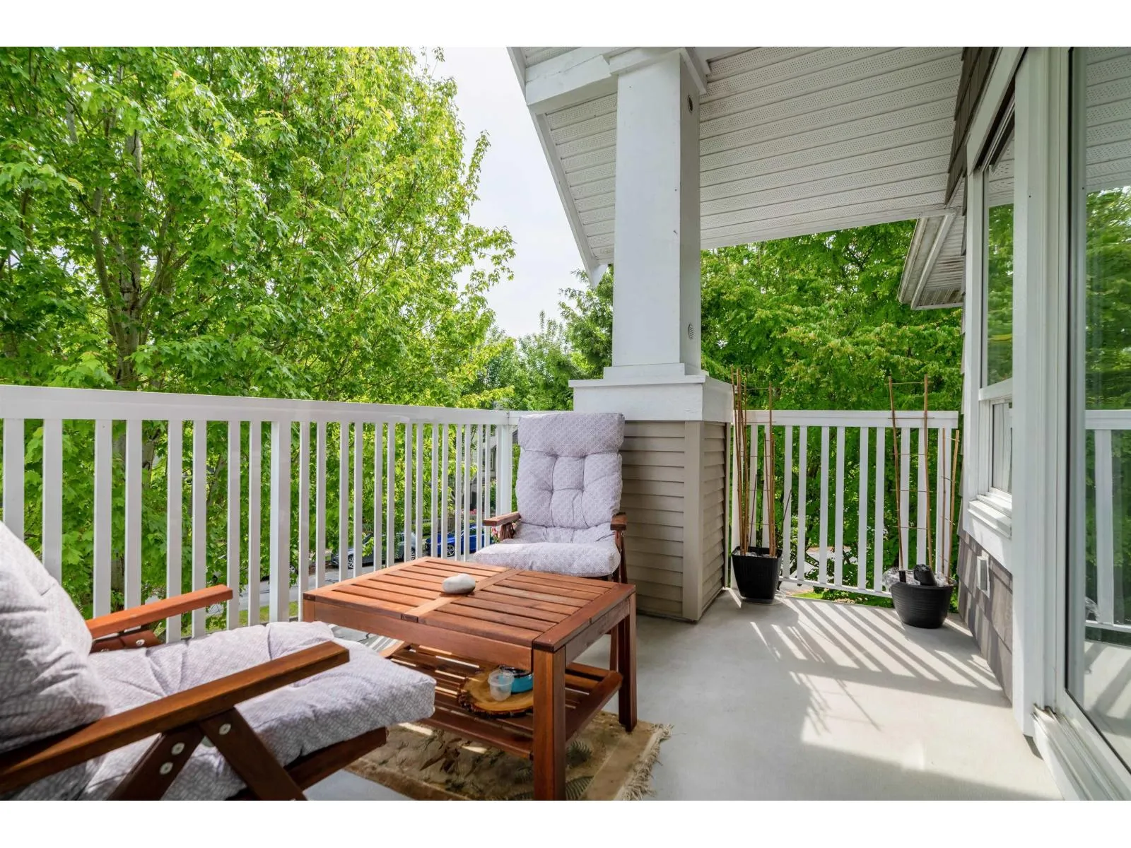 Apartment for rent: 305 20750 Duncan Way, Langley, British Columbia V3A 9J6