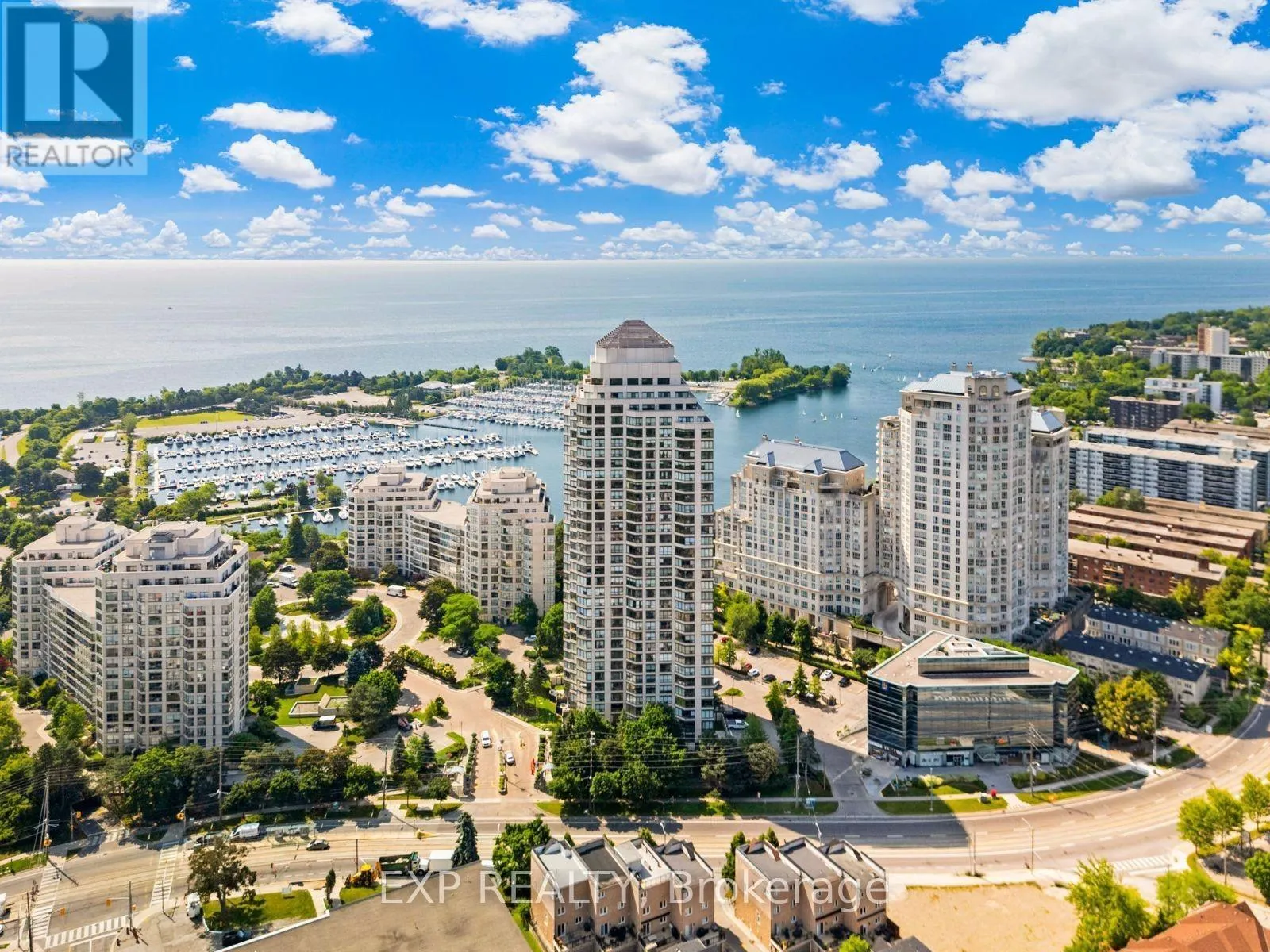 Apartment for rent: 305 - 2269 Lake Shore Boulevard W, Toronto, Ontario M8V 3X6