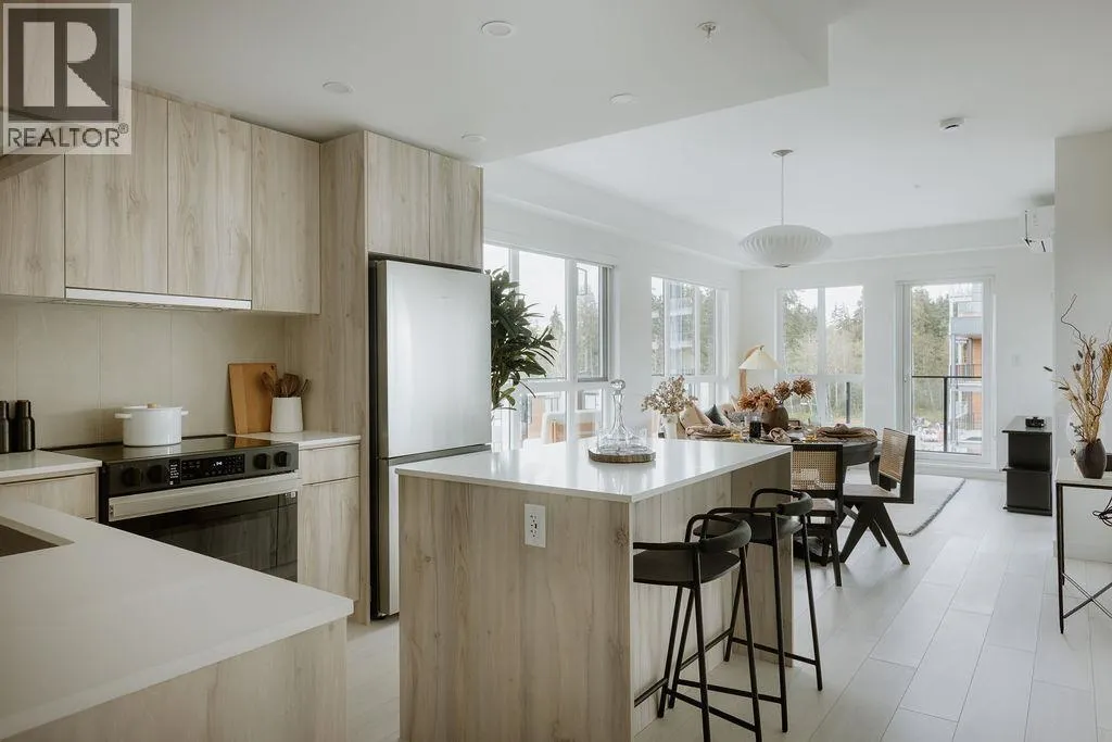 Apartment for rent: 305 3594 Malsum Drive, North Vancouver, British Columbia V7G 0B4