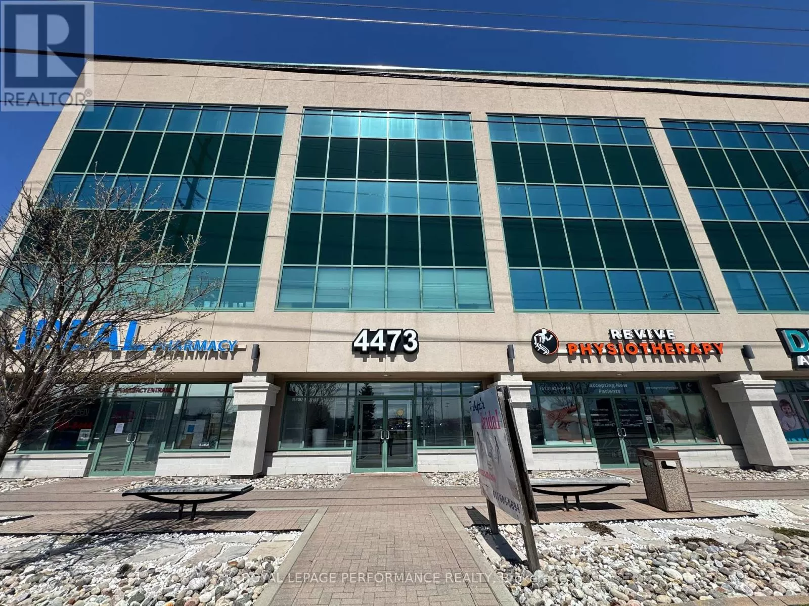 Offices for rent: 305 - 4473 Innes Road, Ottawa, Ontario K4A 1A7