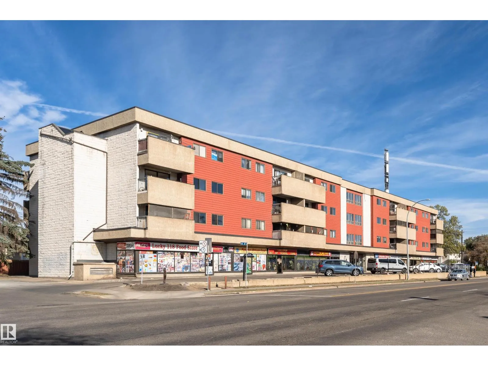 Apartment for rent: #305 5316 118 Av Nw, Edmonton, Alberta T5W 1C4