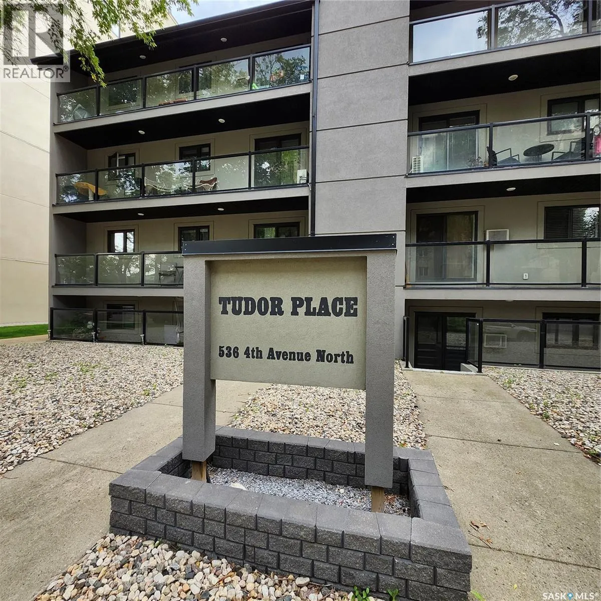 Apartment for rent: 305 536 4th Avenue N, Saskatoon, Saskatchewan S7K 2M7