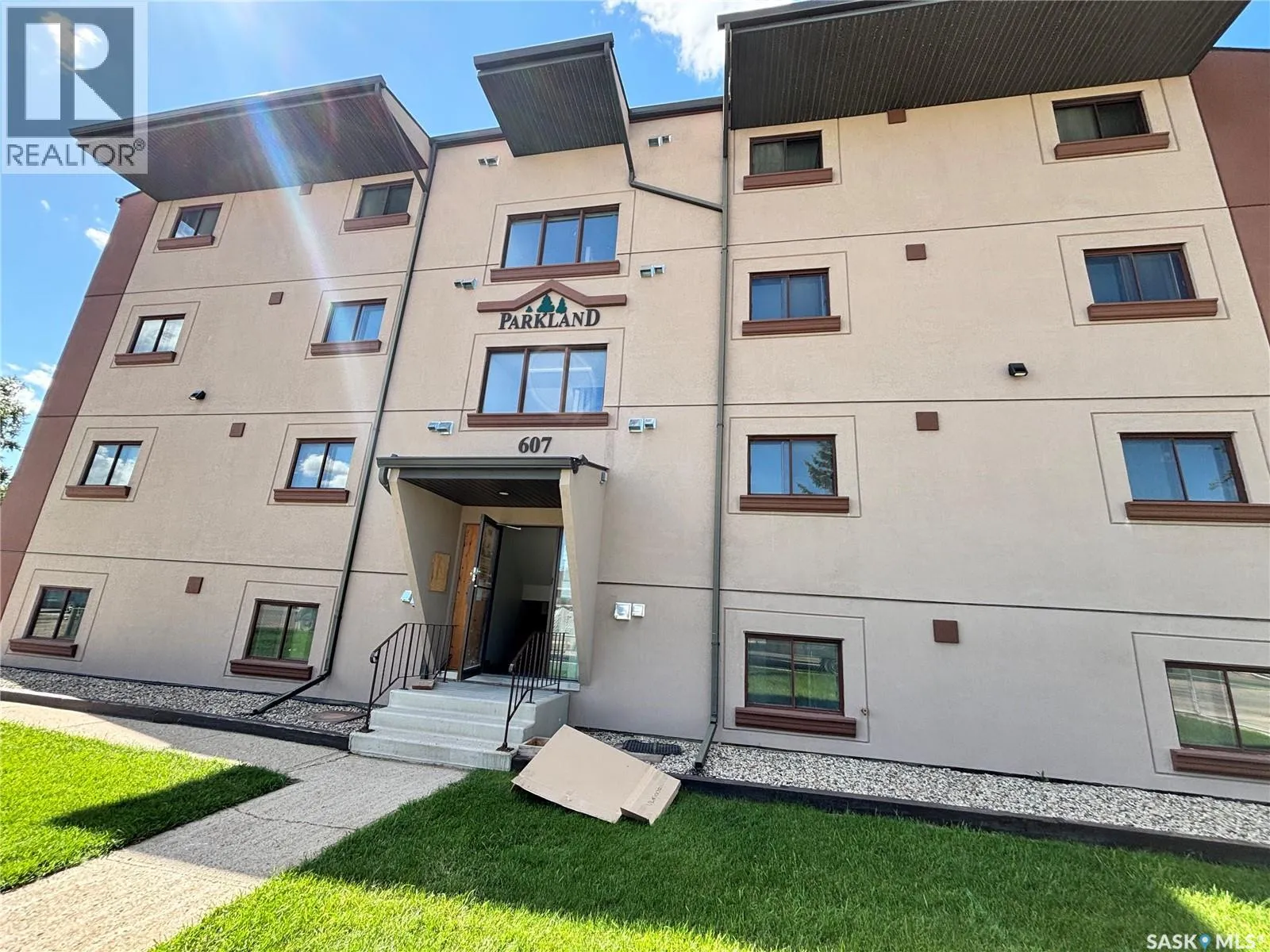 Apartment for rent: 305 607 10th Street, Humboldt, Saskatchewan S0K 2A0