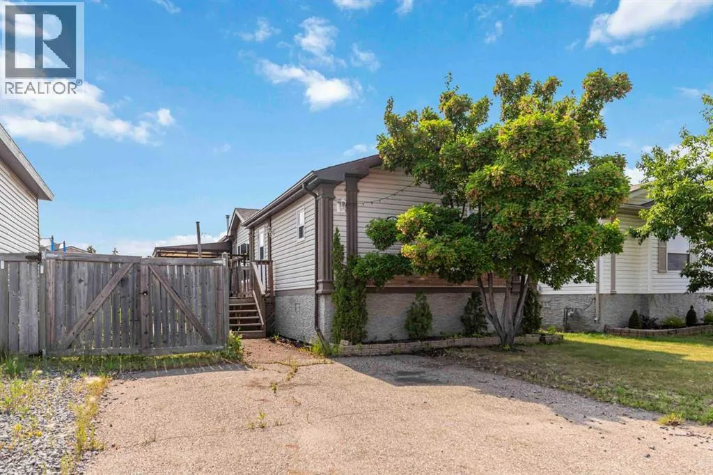 Manufactured Home for rent: 305 Ash Way, Fort McMurray, Alberta T9K 0G3