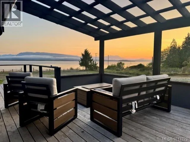 House for rent: 305 Kaleva Rd, Sointula, British Columbia V0N 3E0