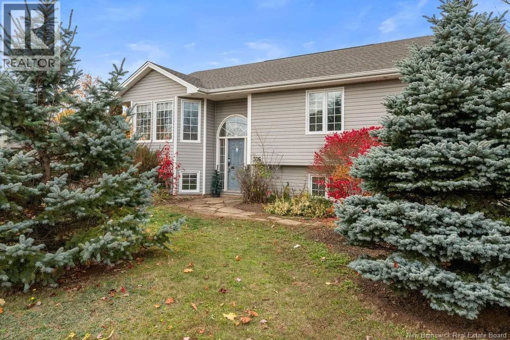 305 Manon Street, Dieppe, New Brunswick E1A 7W9