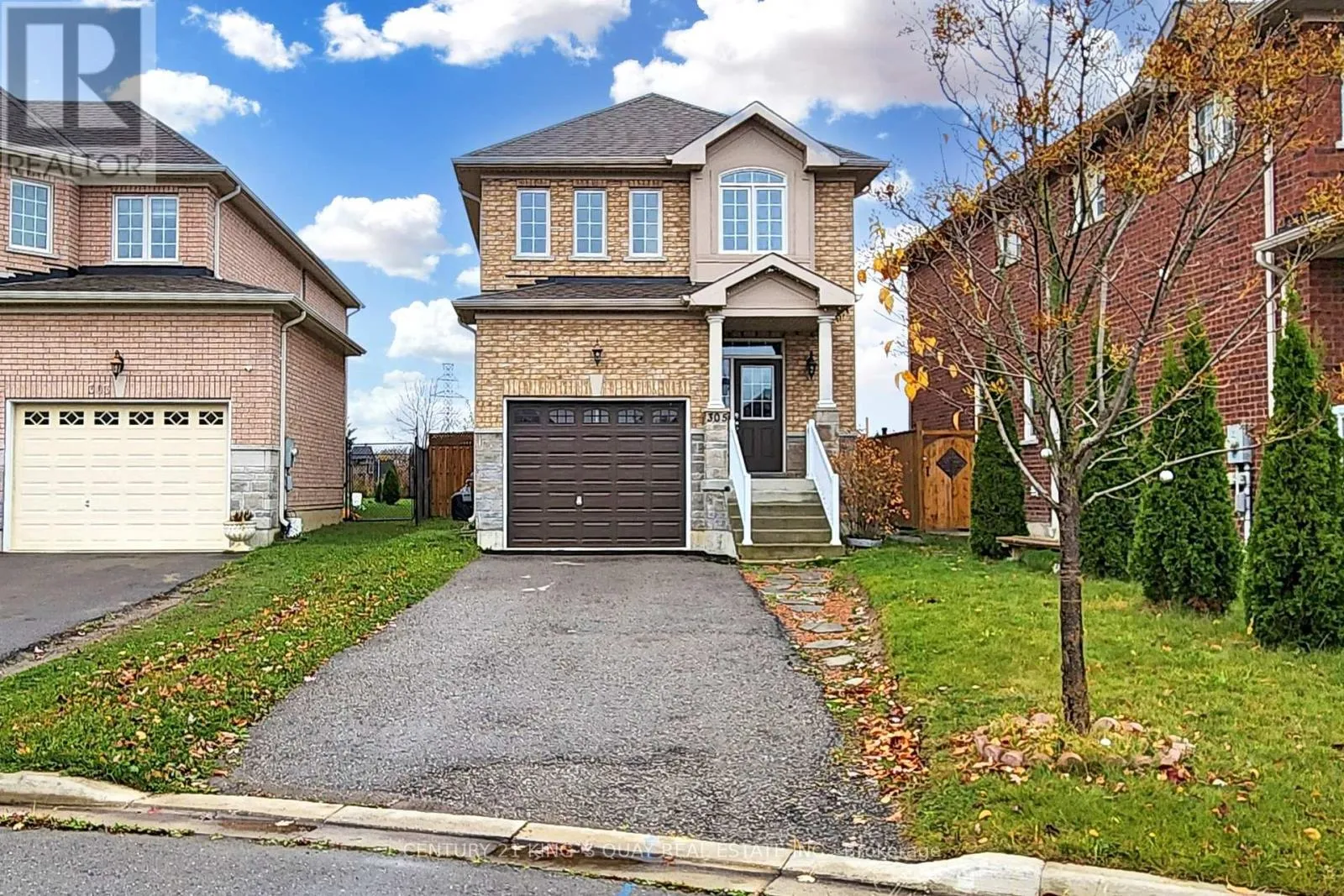 House for rent: 305 Rita's Avenue, Newmarket, Ontario L3X 2N4