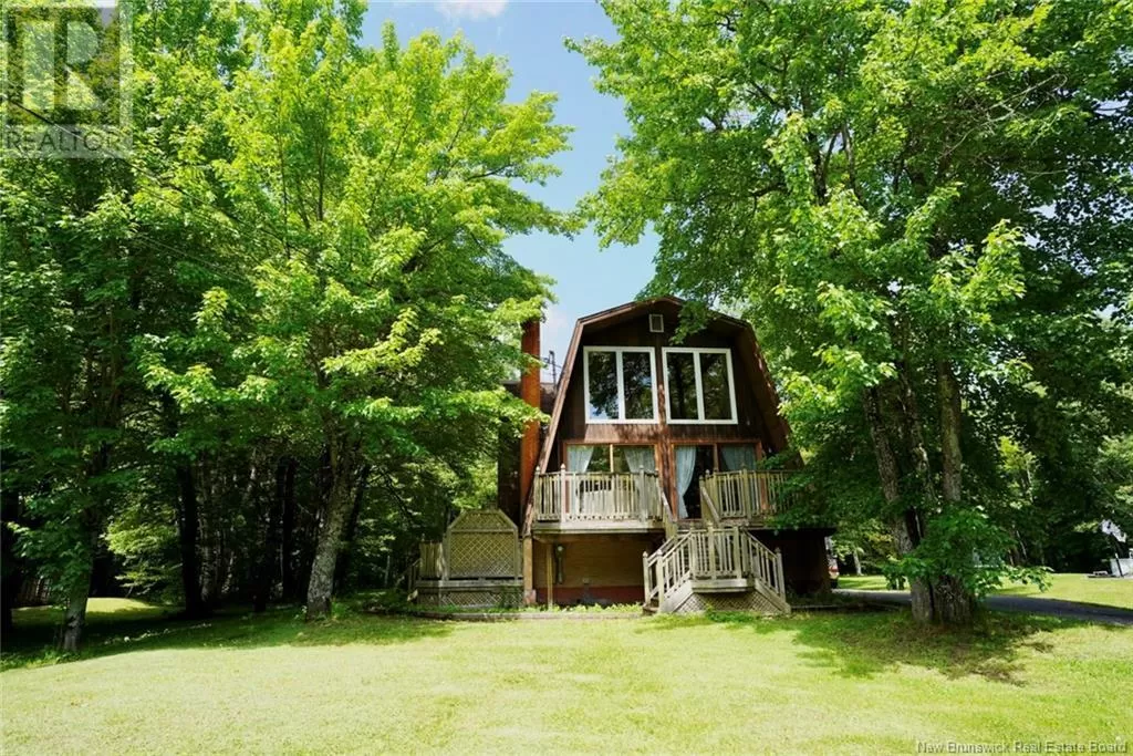 House for rent: 305 Youghall Drive, Bathurst, New Brunswick E2A 4X7