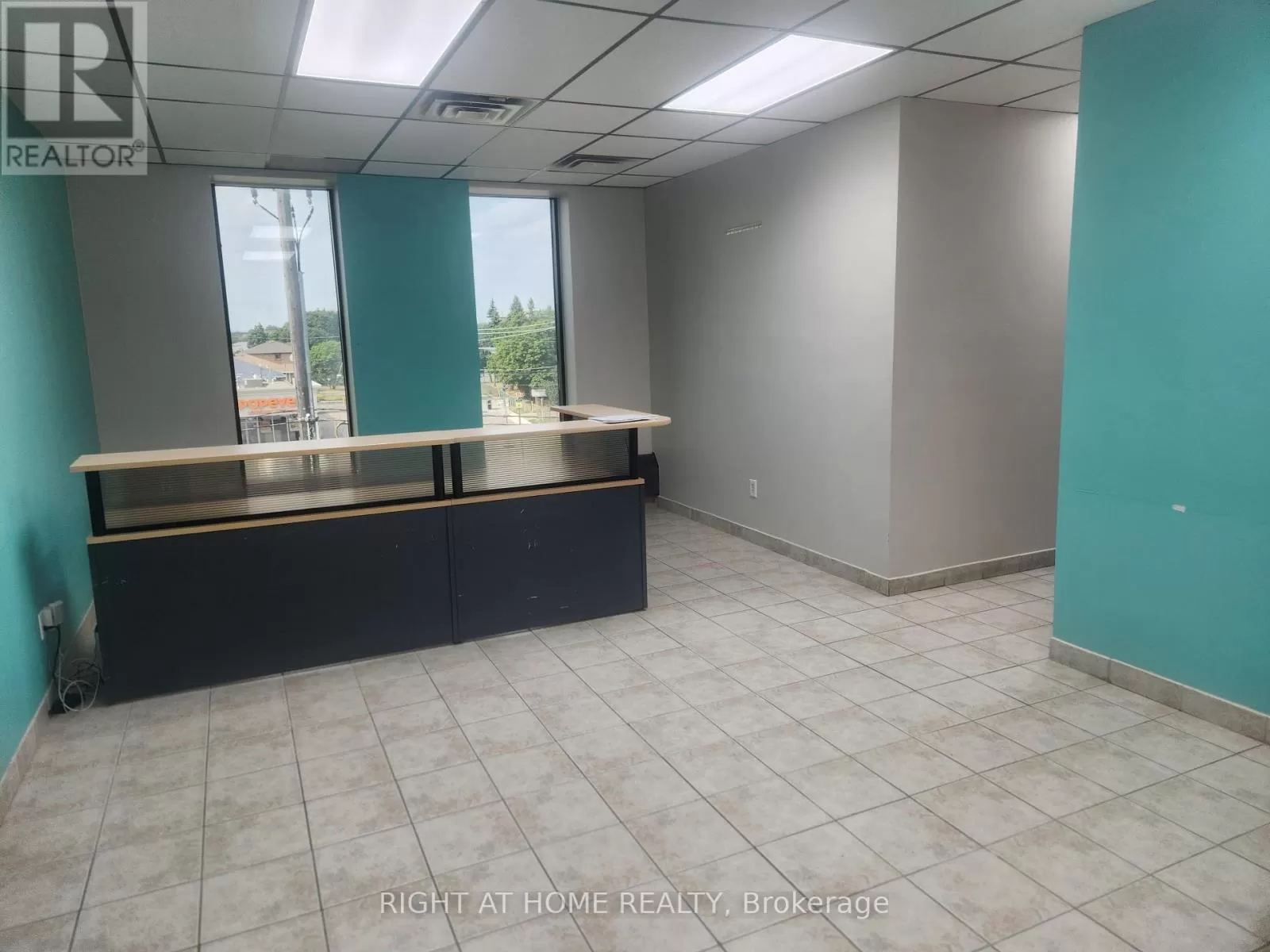 Offices for rent: 306 - 1017 Wilson Avenue, Toronto, Ontario M3K 1Z1