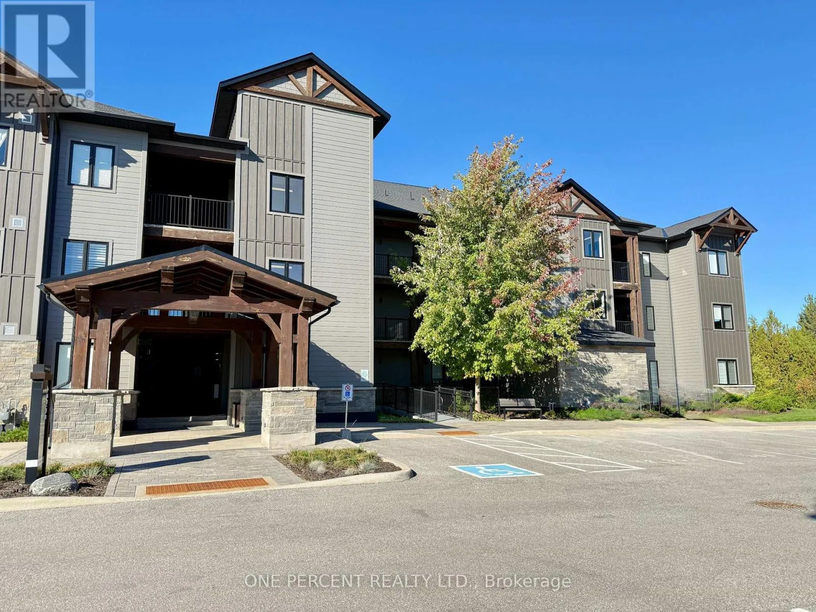 Apartment for rent: 306 - 12 Beckwith Lane, Blue Mountains, Ontario L9Y 0A4