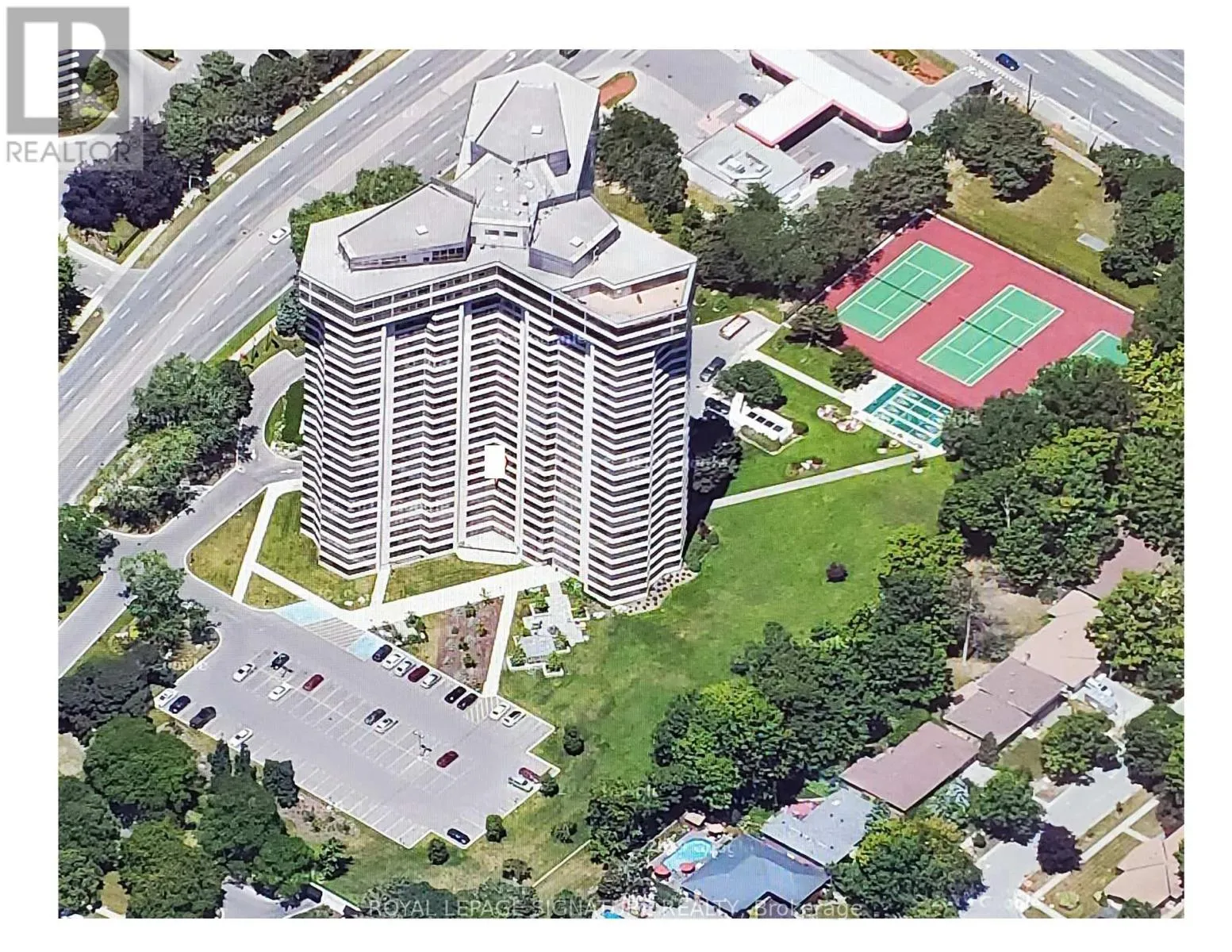 Apartment for rent: 306 - 1300 Bloor Street, Mississauga, Ontario L4Y 3Z2