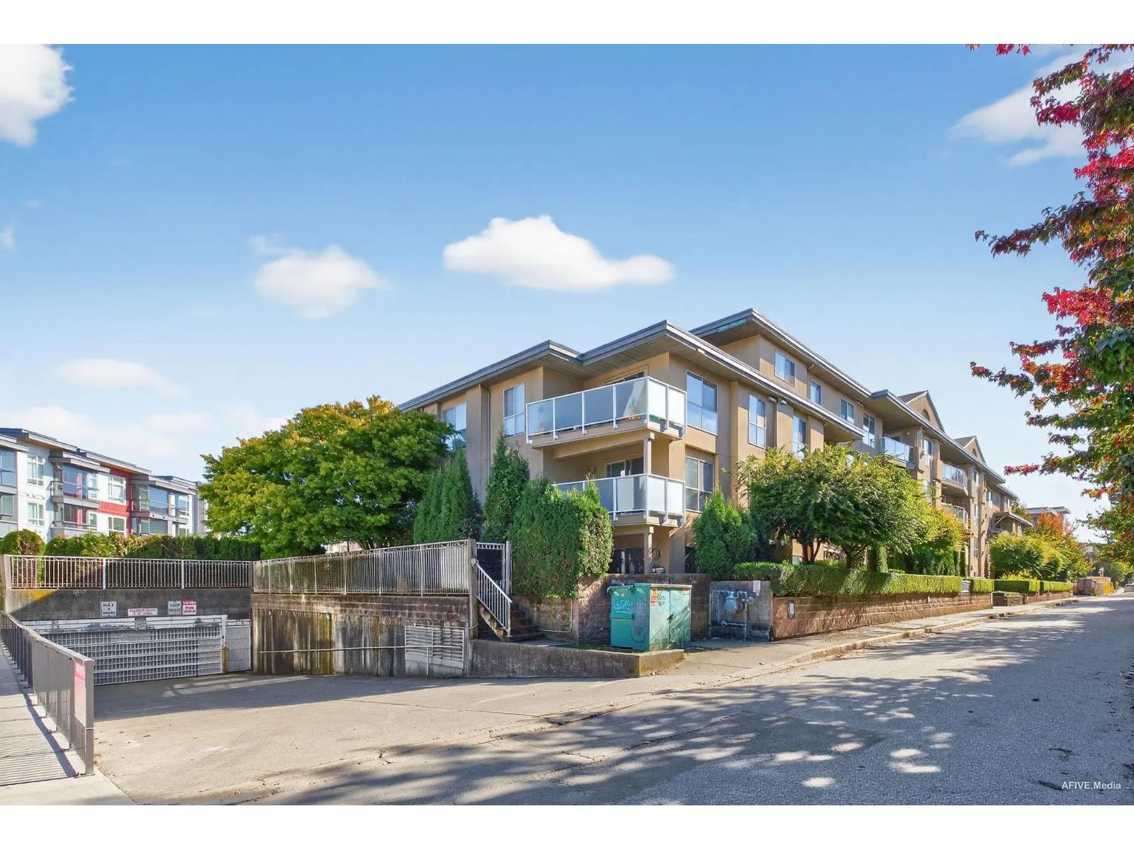 Apartment for rent: 306 13780 76 Avenue, Surrey, British Columbia V3W 1E5