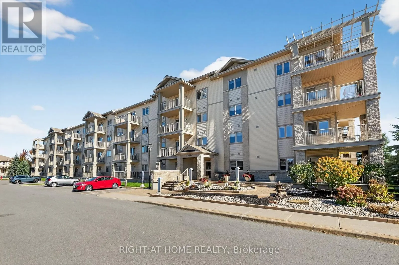 Apartment for rent: 306 - 141 Potts Private, Ottawa, Ontario K4A 0X9