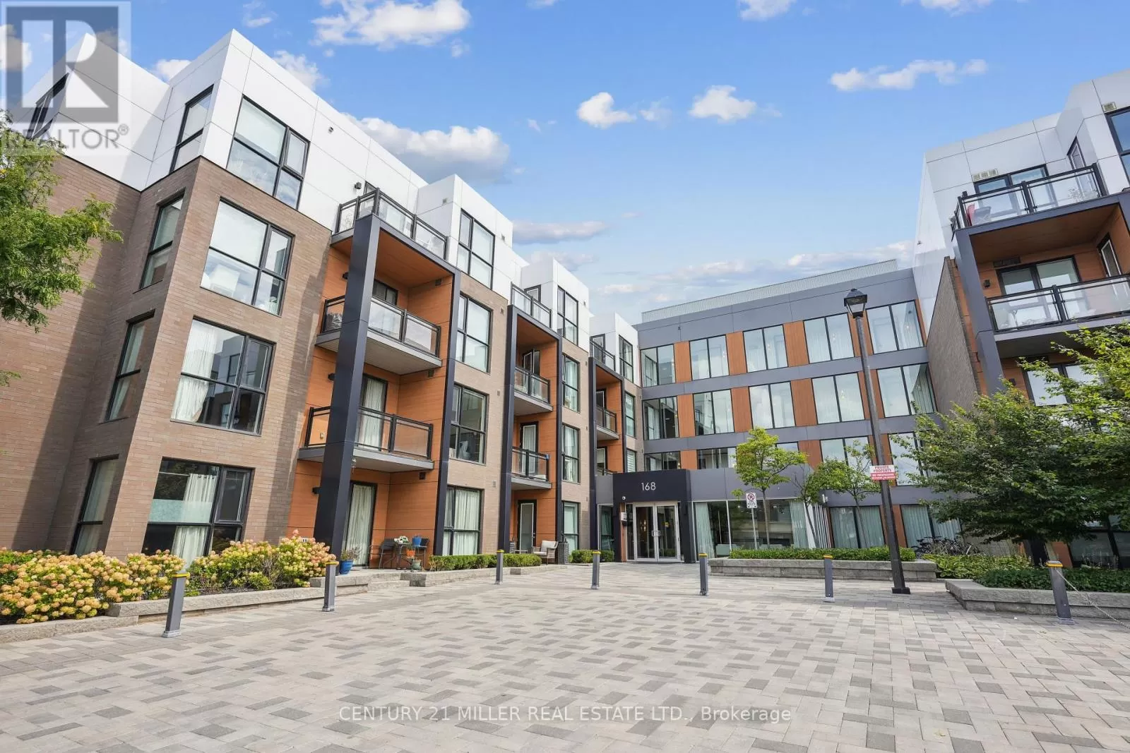 Apartment for rent: 306 - 168 Sabina Drive, Oakville, Ontario L6H 0W5